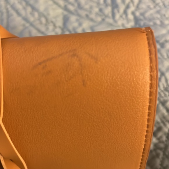 Glass Ladder and Co Tech Roll Organizer - Picture 8 of 8